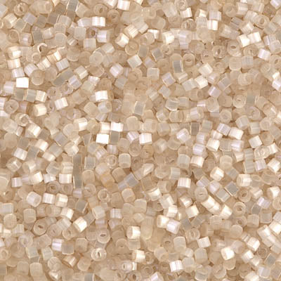 DB0673 - DB673 - Antique Ivory Silk Satin