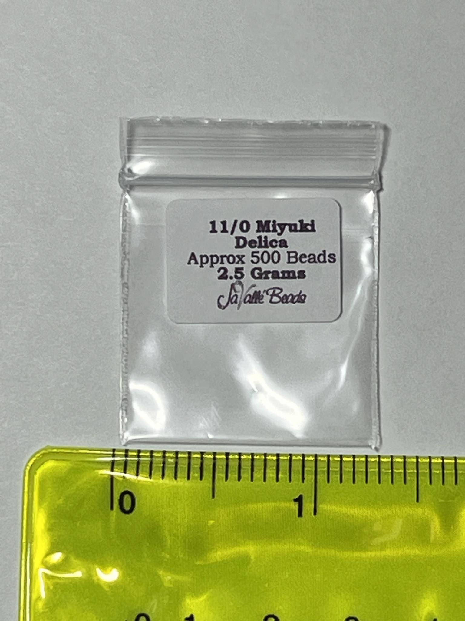 miyuki Miyuki Delica - 11/0 – Silver-Lined Fuchsia DB-1340 - Beazu